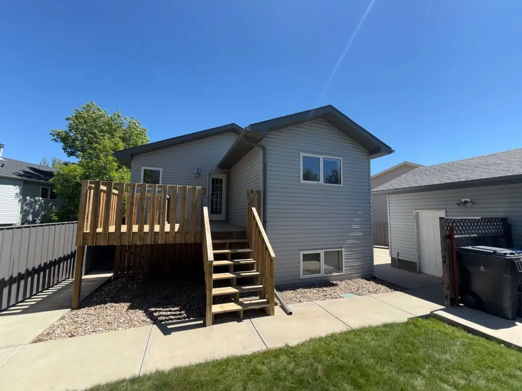 40 Micmac Court W Lethbridge AB T1K 7P9