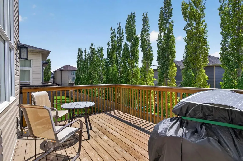 27 Pantego Avenue NW Calgary AB T3K 0C4