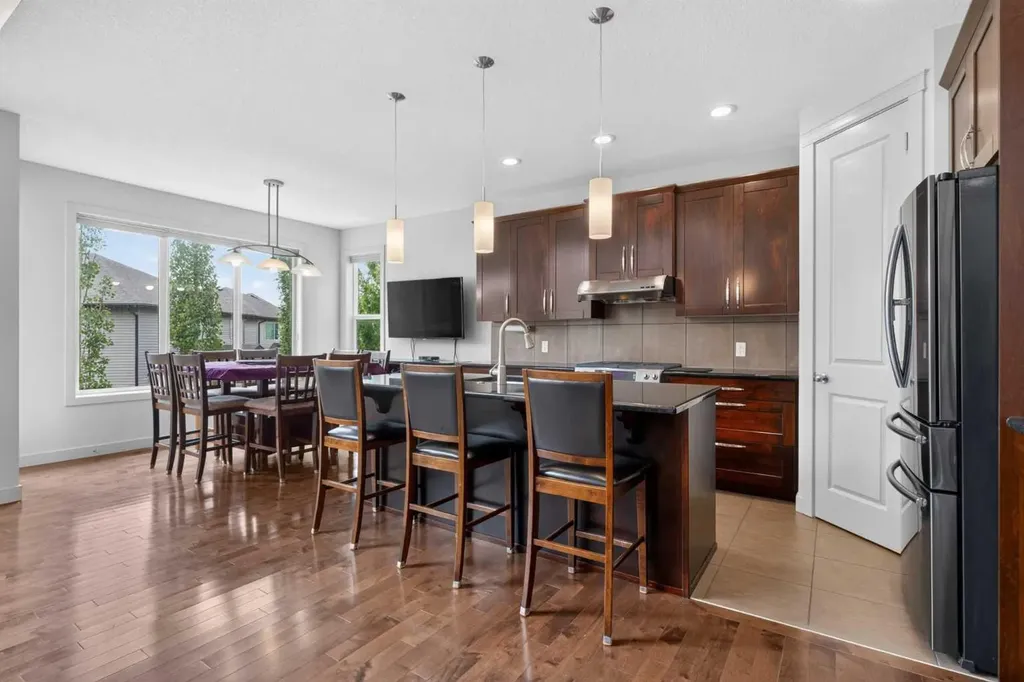 27 Pantego Avenue NW Calgary AB T3K 0C4