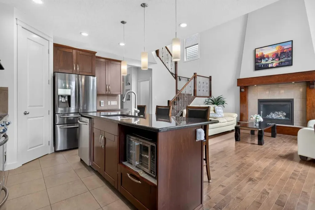 27 Pantego Avenue NW Calgary AB T3K 0C4