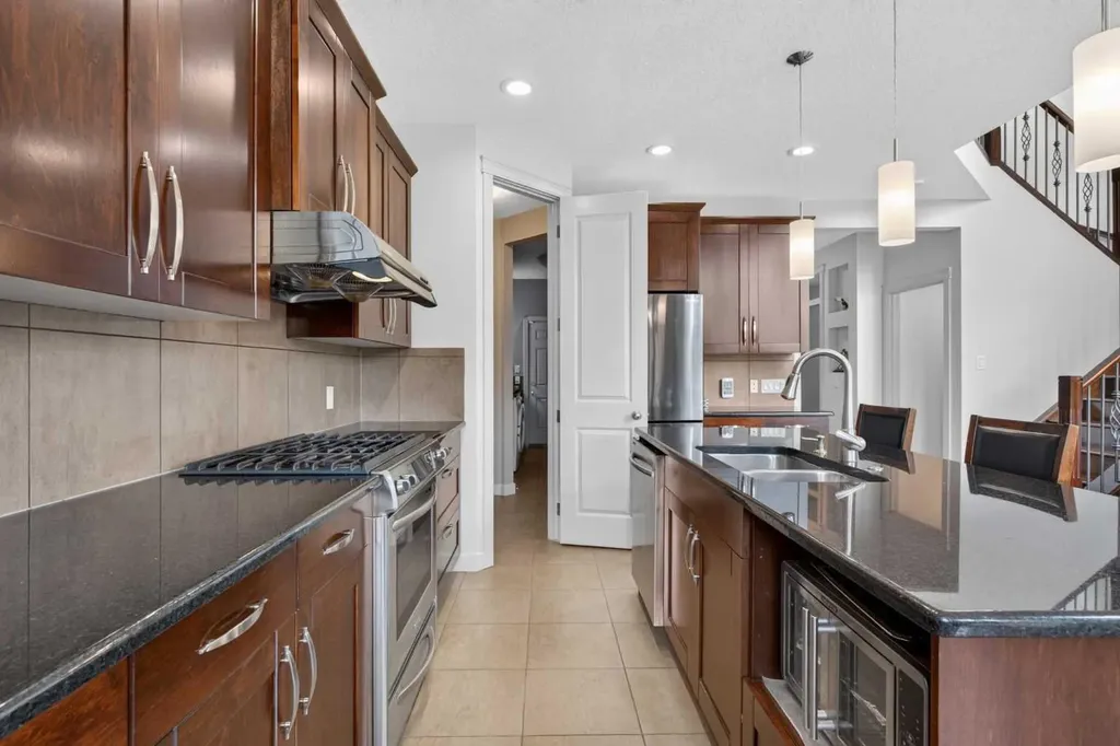 27 Pantego Avenue NW Calgary AB T3K 0C4