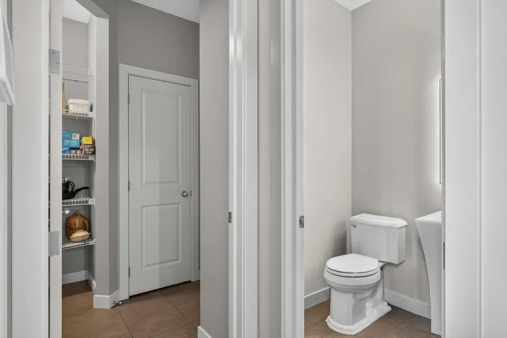 27 Pantego Avenue NW Calgary AB T3K 0C4