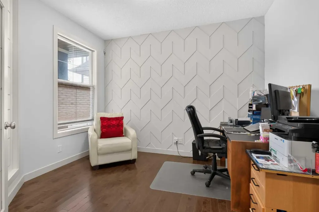 27 Pantego Avenue NW Calgary AB T3K 0C4
