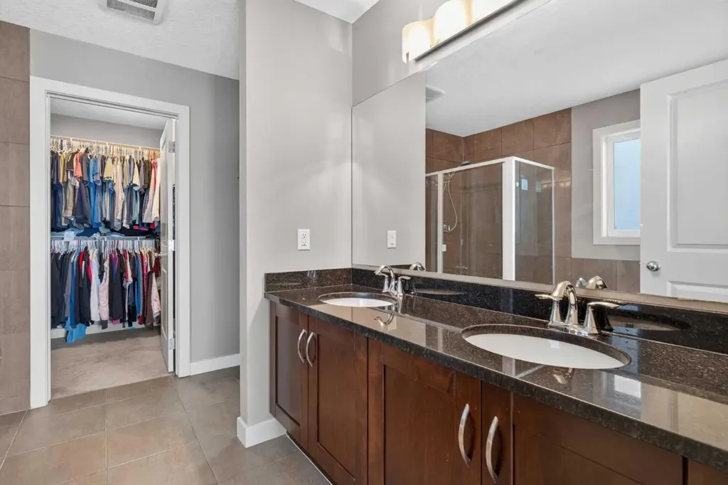 27 Pantego Avenue NW Calgary AB T3K 0C4