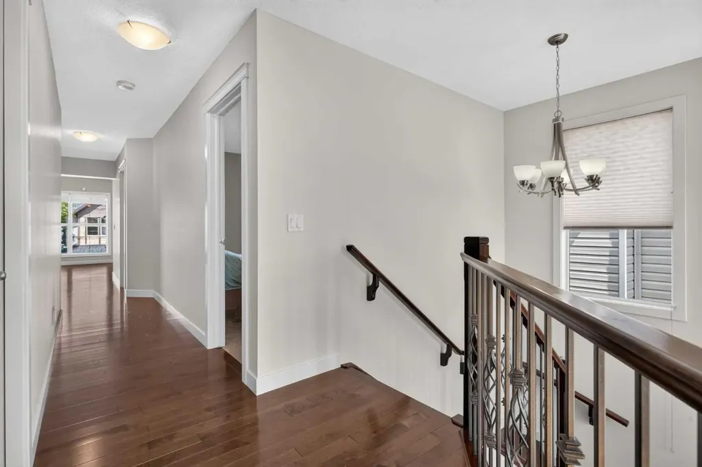 27 Pantego Avenue NW Calgary AB T3K 0C4
