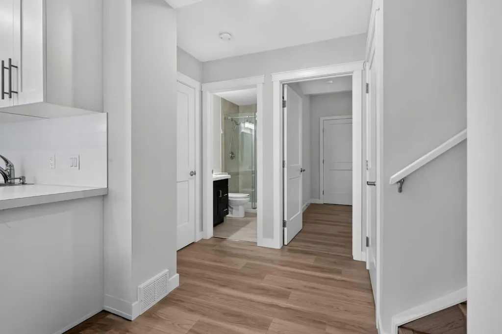 27 Pantego Avenue NW Calgary AB T3K 0C4