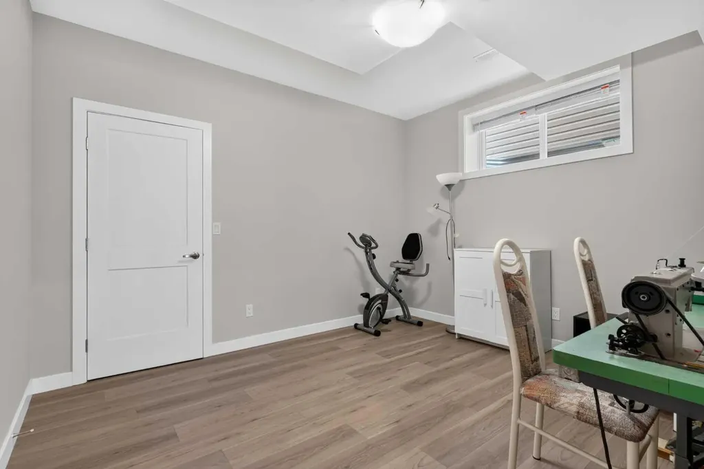 27 Pantego Avenue NW Calgary AB T3K 0C4