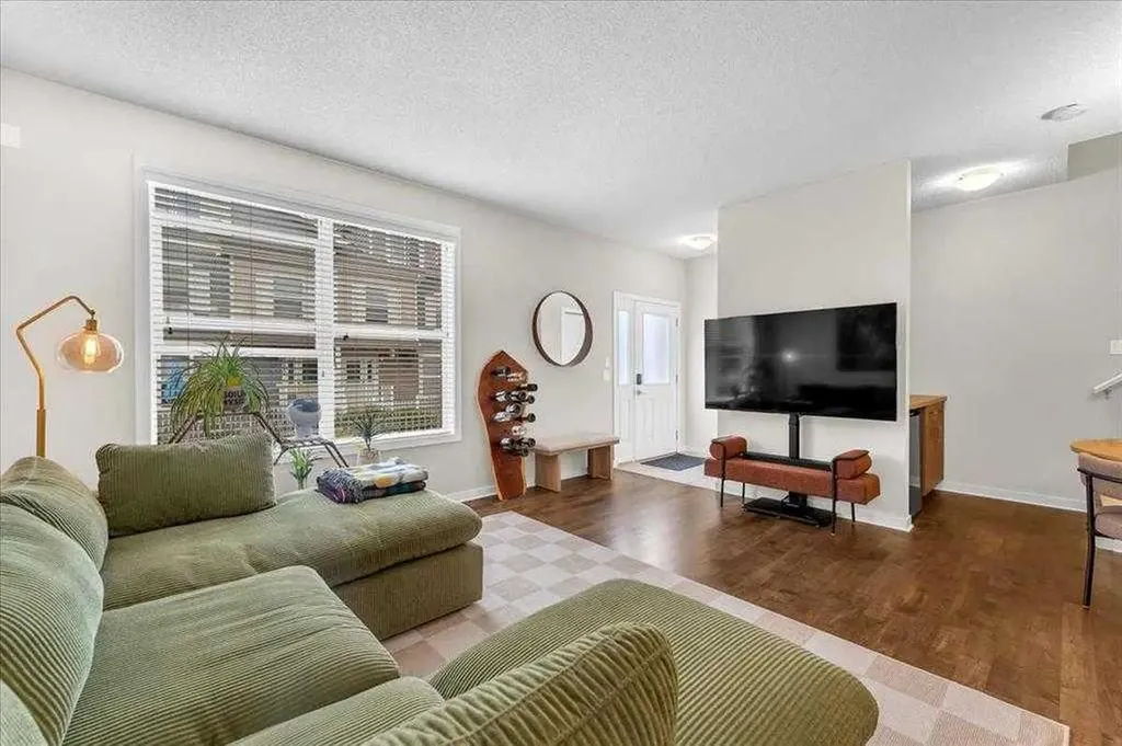 10 Auburn Bay Avenue SE Calgary AB T3M0P7