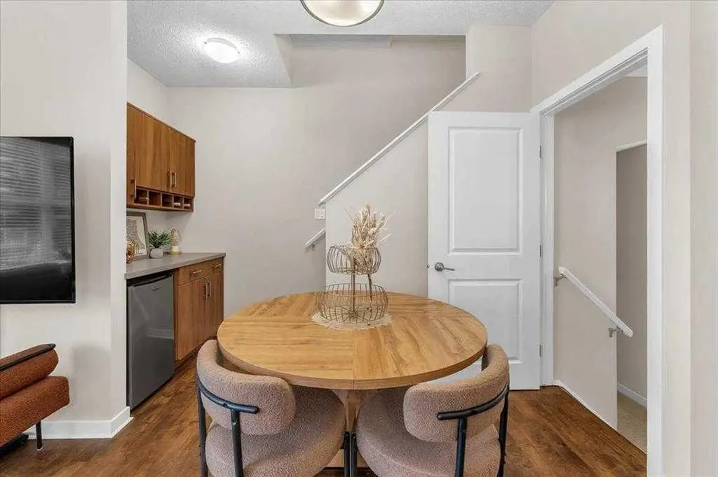 10 Auburn Bay Avenue SE Calgary AB T3M0P7