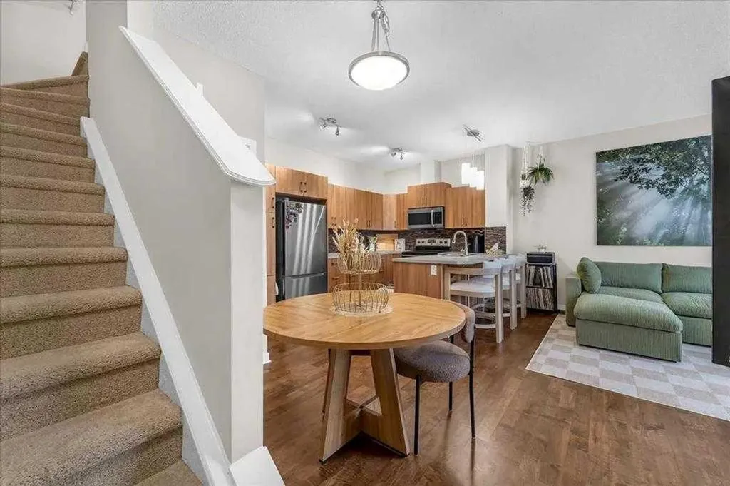 10 Auburn Bay Avenue SE Calgary AB T3M0P7