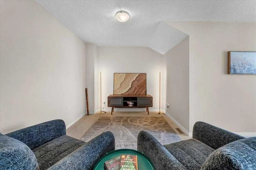 10 Auburn Bay Avenue SE Calgary AB T3M0P7