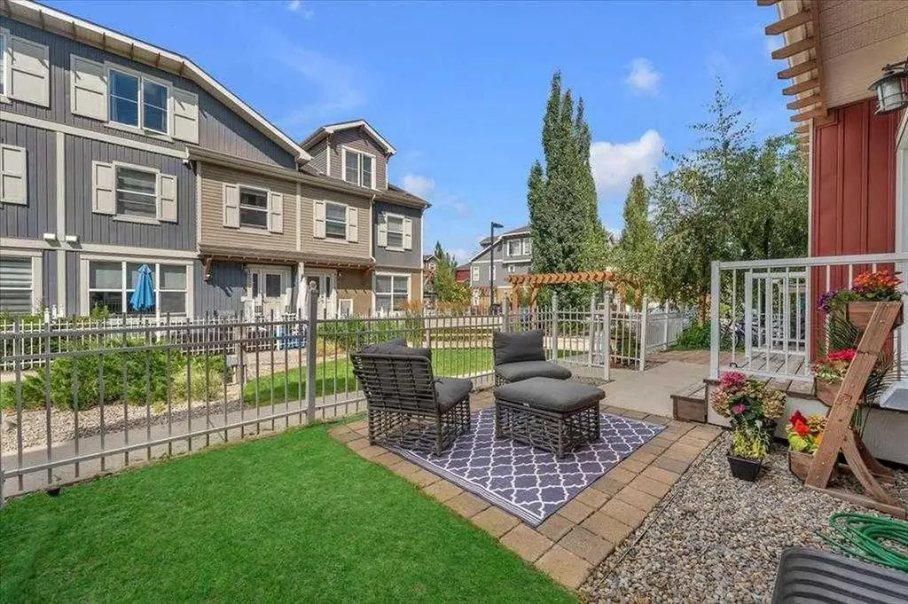 10 Auburn Bay Avenue SE Calgary AB T3M0P7