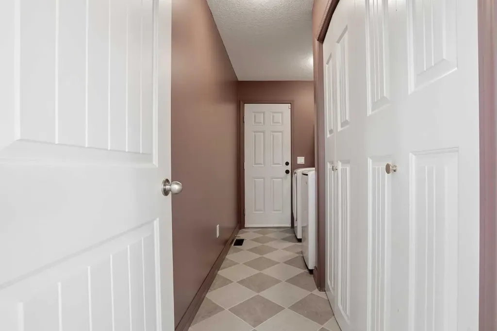 245169 Range Road 271 Rural Rocky View County AB T1Z0V9