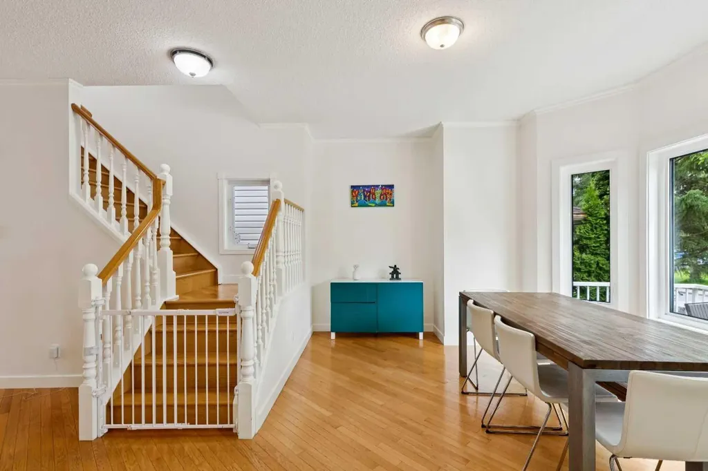 718 53 Avenue SW Calgary AB T2V0C3