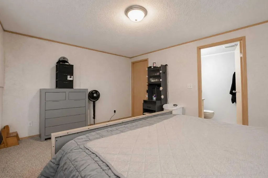 9510 108a Avenue Clairmont AB T8X 5B6