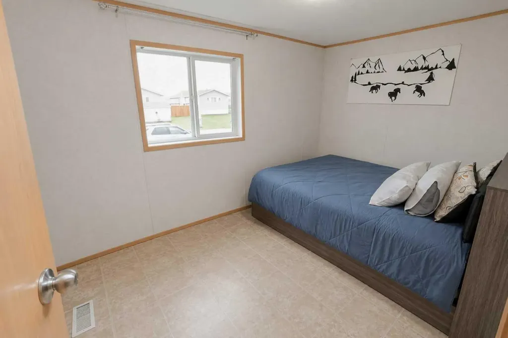9510 108a Avenue Clairmont AB T8X 5B6