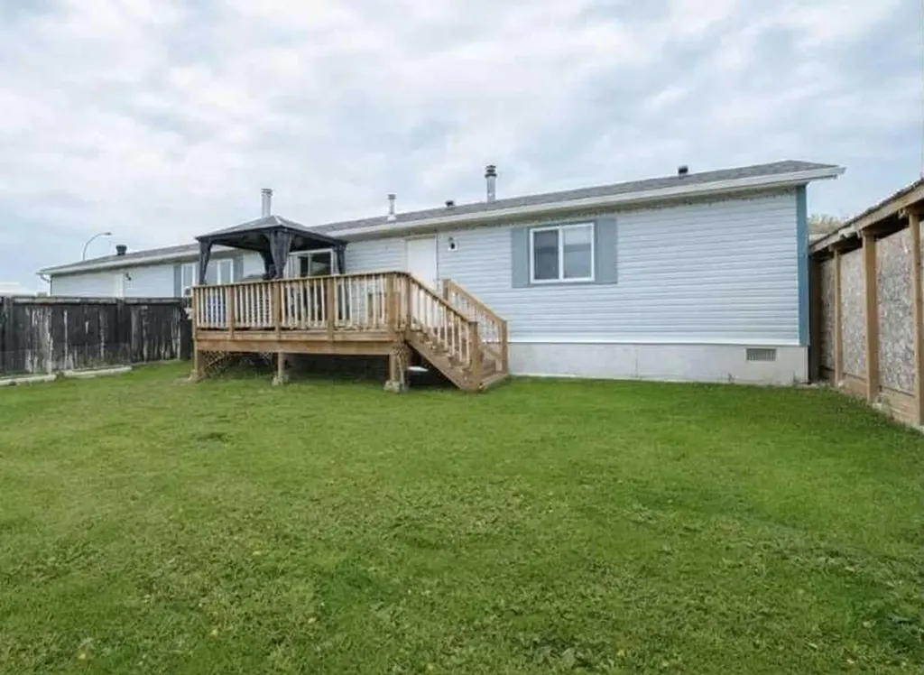 9510 108a Avenue Clairmont AB T8X 5B6