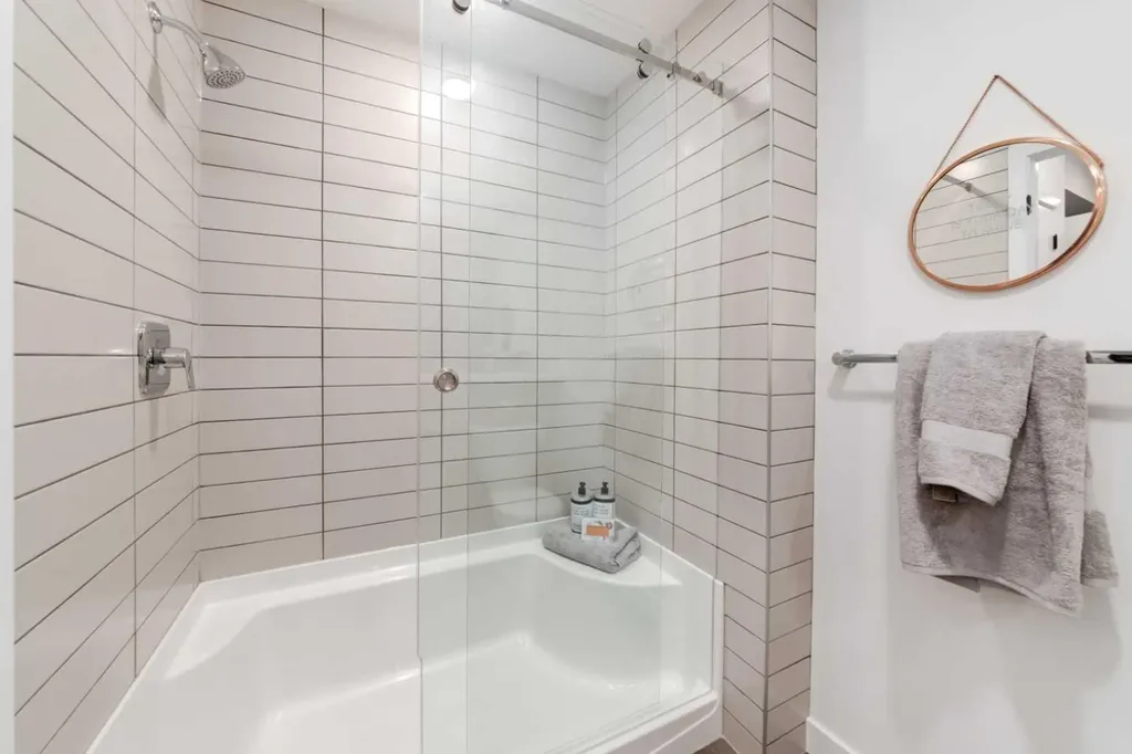 3107 Warren Street NW Calgary AB T3B 6N7