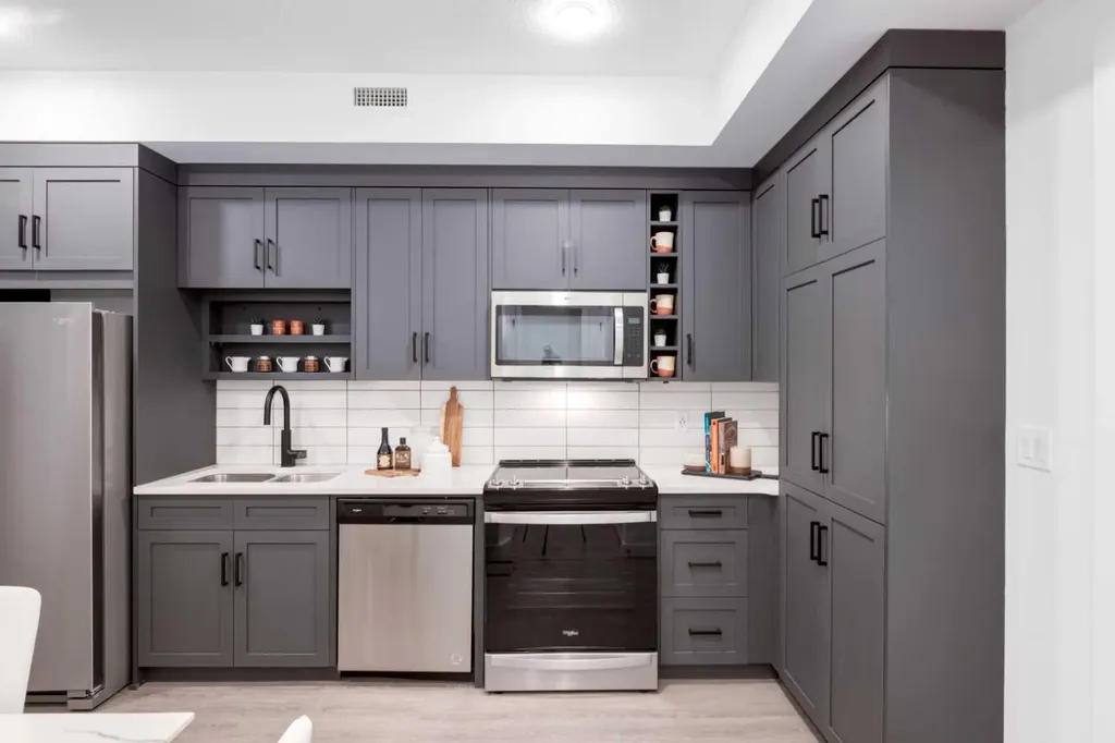 3107 Warren Street NW Calgary AB T3B 6N7