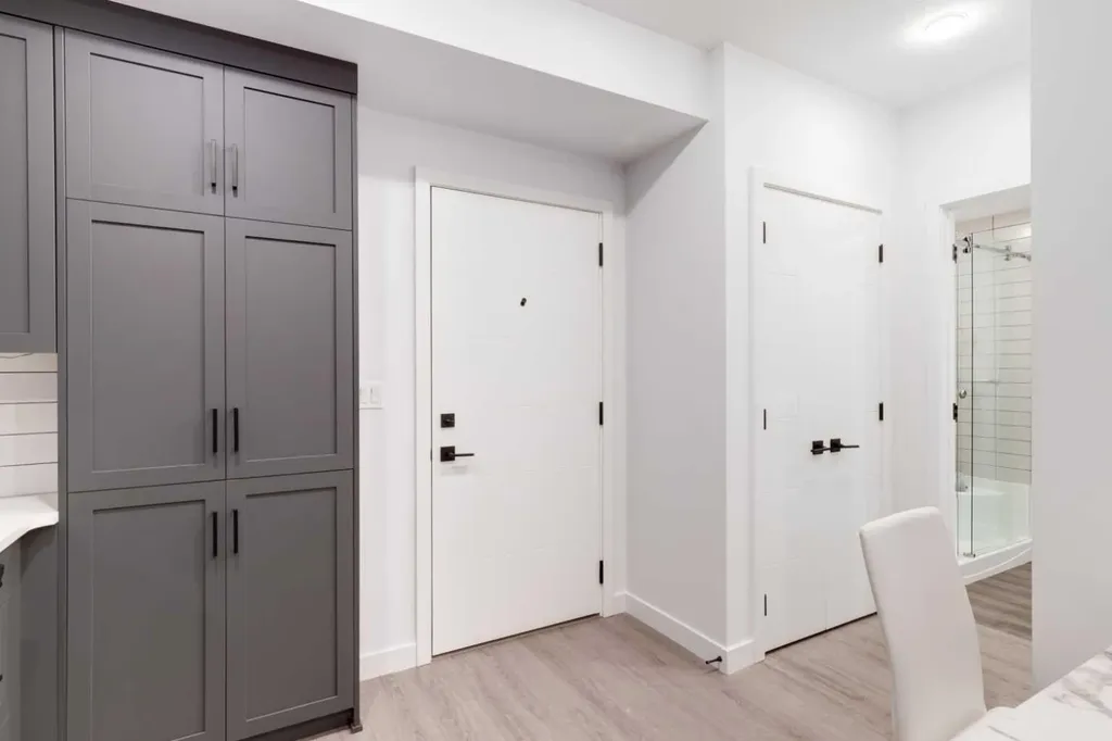 3107 Warren Street NW Calgary AB T3B 6N7