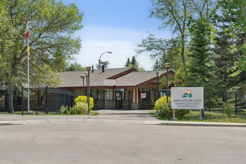 15304 Bannister Road SE Calgary AB T2X 0M8