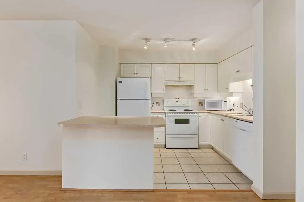 650 10 Street SW Calgary AB T2P 5G4