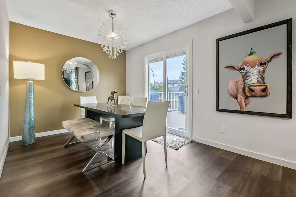 263 Silvergrove Place NW Calgary AB T3B 4T5