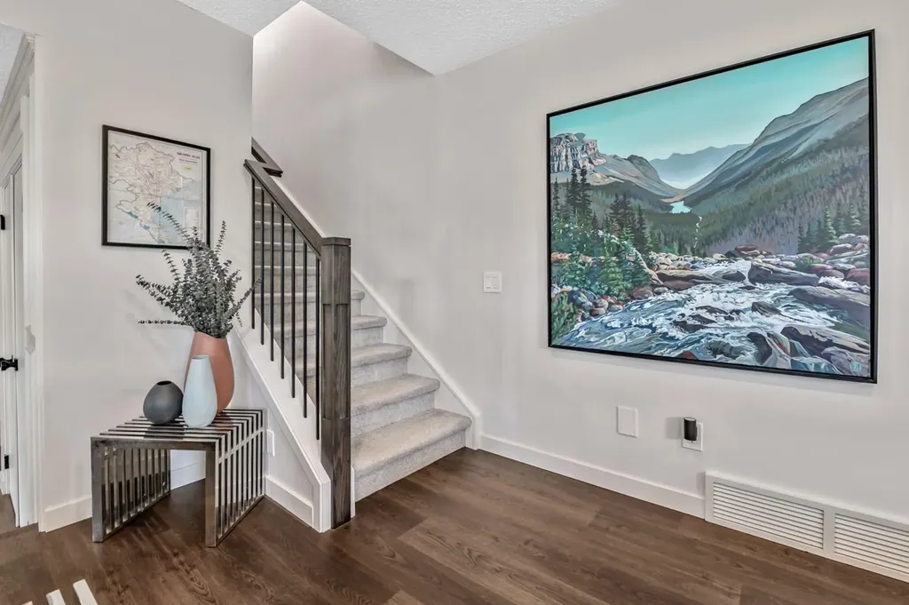263 Silvergrove Place NW Calgary AB T3B 4T5