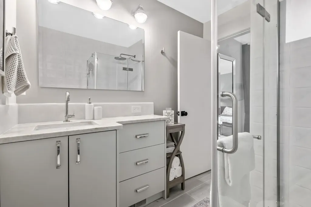 263 Silvergrove Place NW Calgary AB T3B 4T5