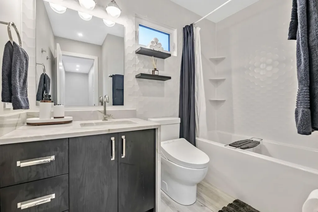 263 Silvergrove Place NW Calgary AB T3B 4T5