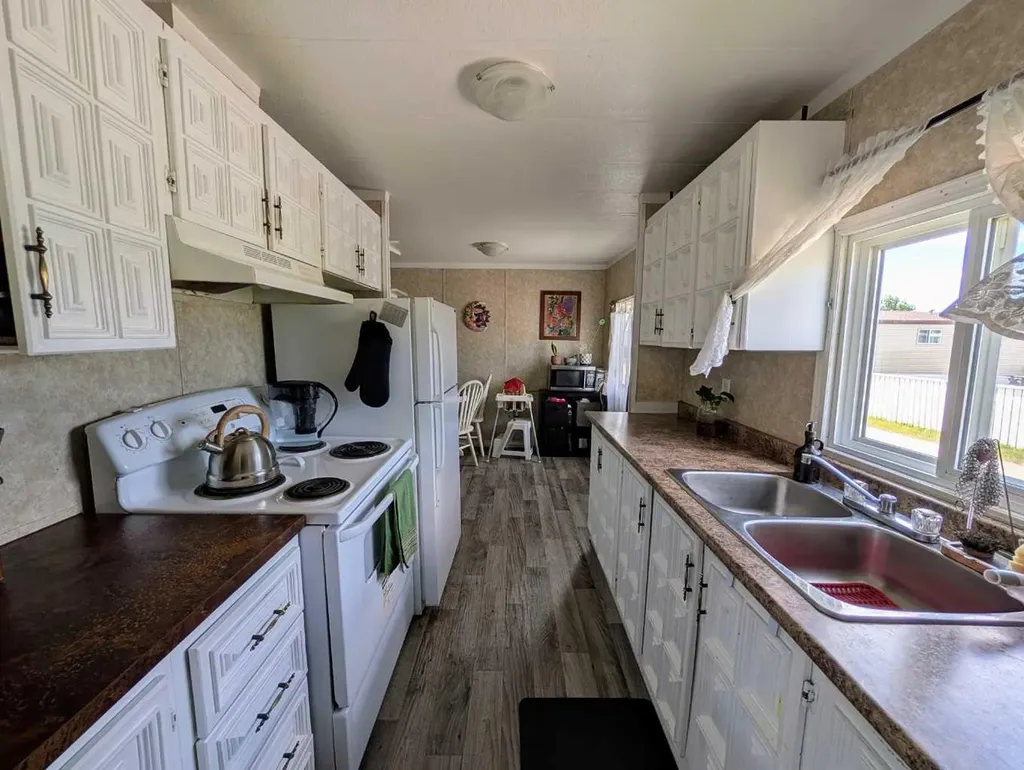 5344 76 Street Red Deer AB T4P 2A6