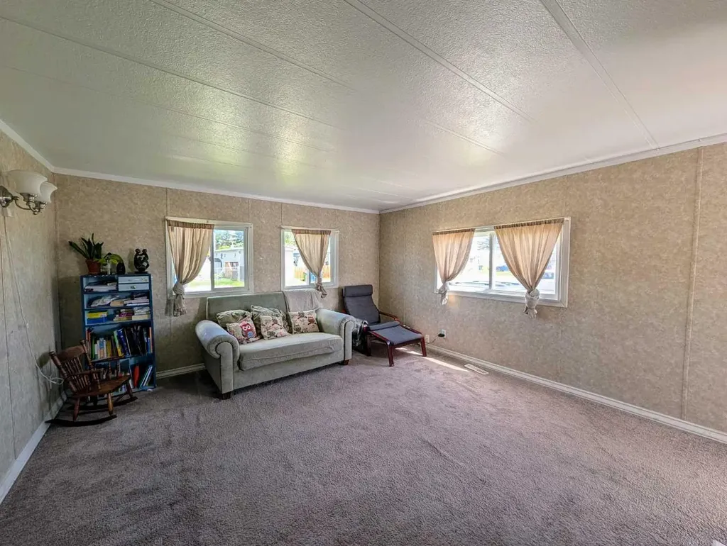 5344 76 Street Red Deer AB T4P 2A6