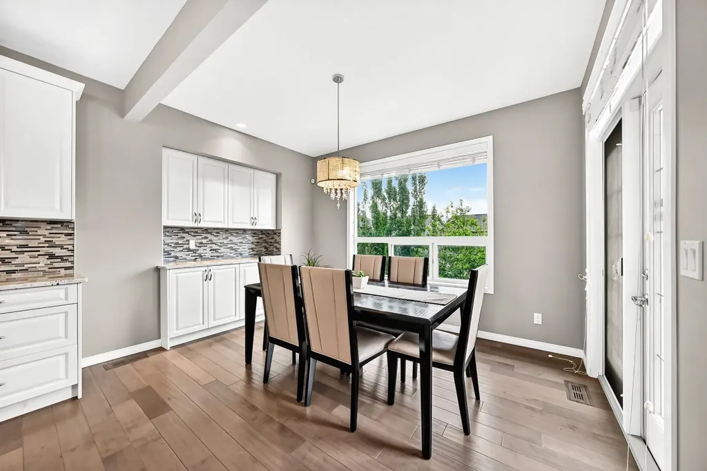 49 Nolanshire Green NW Calgary AB T3R 0P6