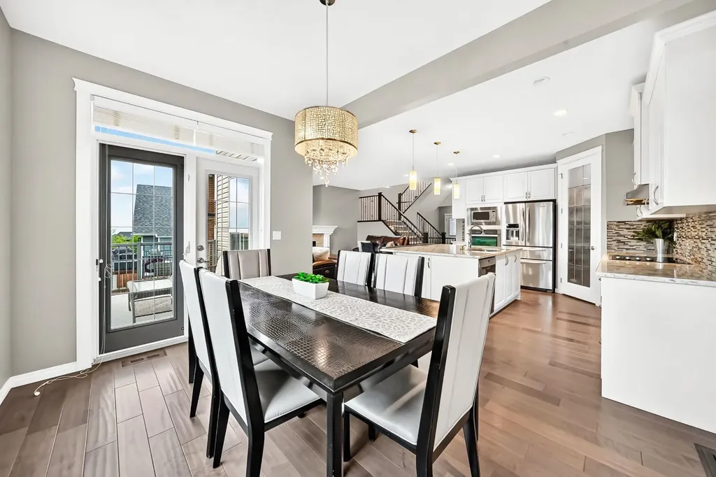 49 Nolanshire Green NW Calgary AB T3R 0P6