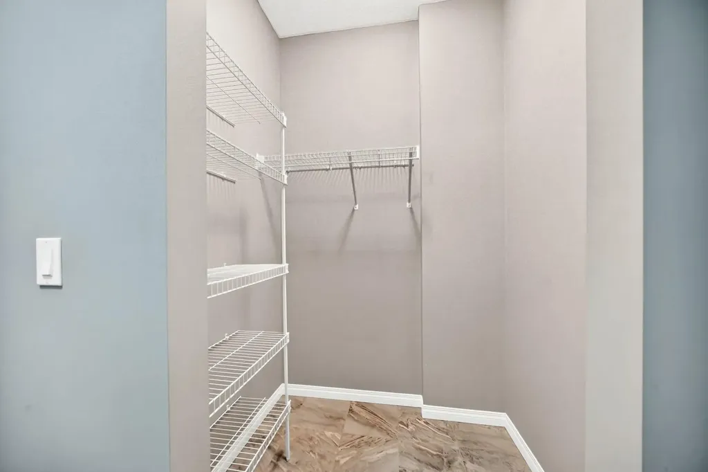 49 Nolanshire Green NW Calgary AB T3R 0P6