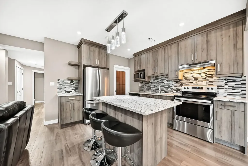 49 Nolanshire Green NW Calgary AB T3R 0P6