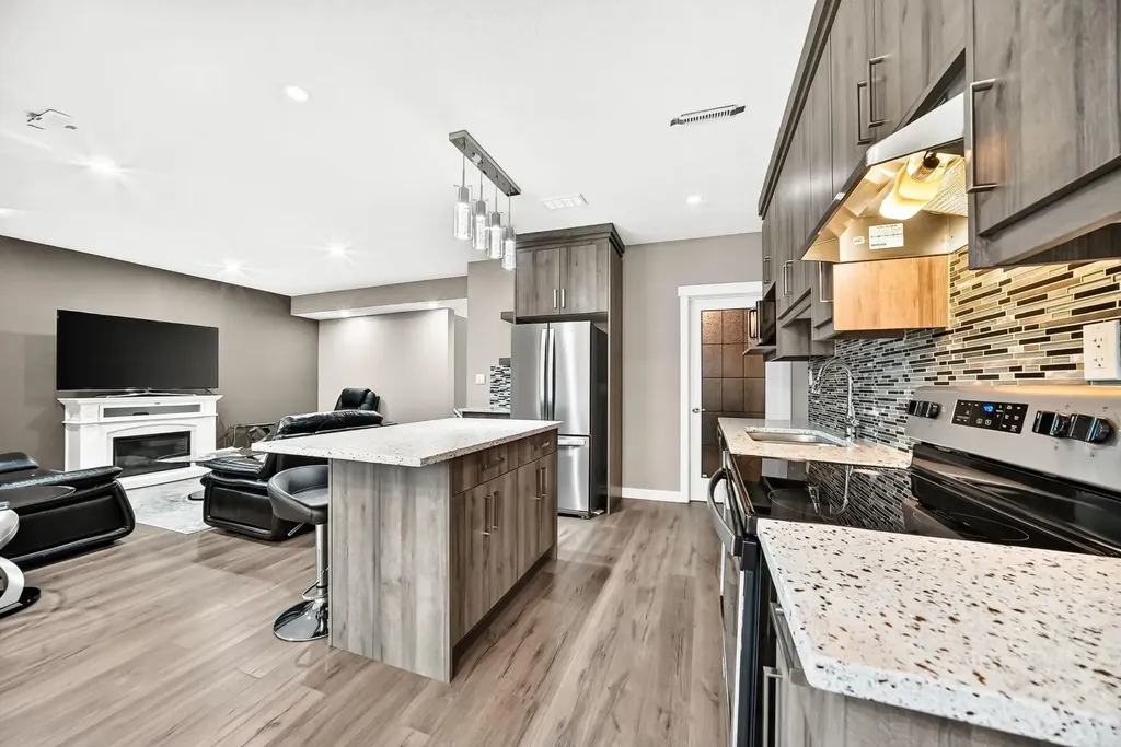 49 Nolanshire Green NW Calgary AB T3R 0P6