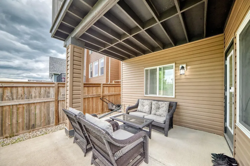 49 Nolanshire Green NW Calgary AB T3R 0P6