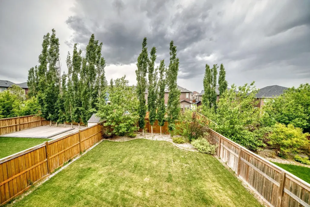 49 Nolanshire Green NW Calgary AB T3R 0P6