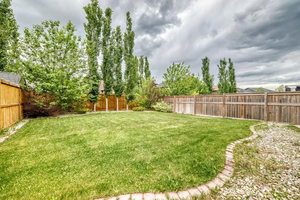 49 Nolanshire Green NW Calgary AB T3R 0P6