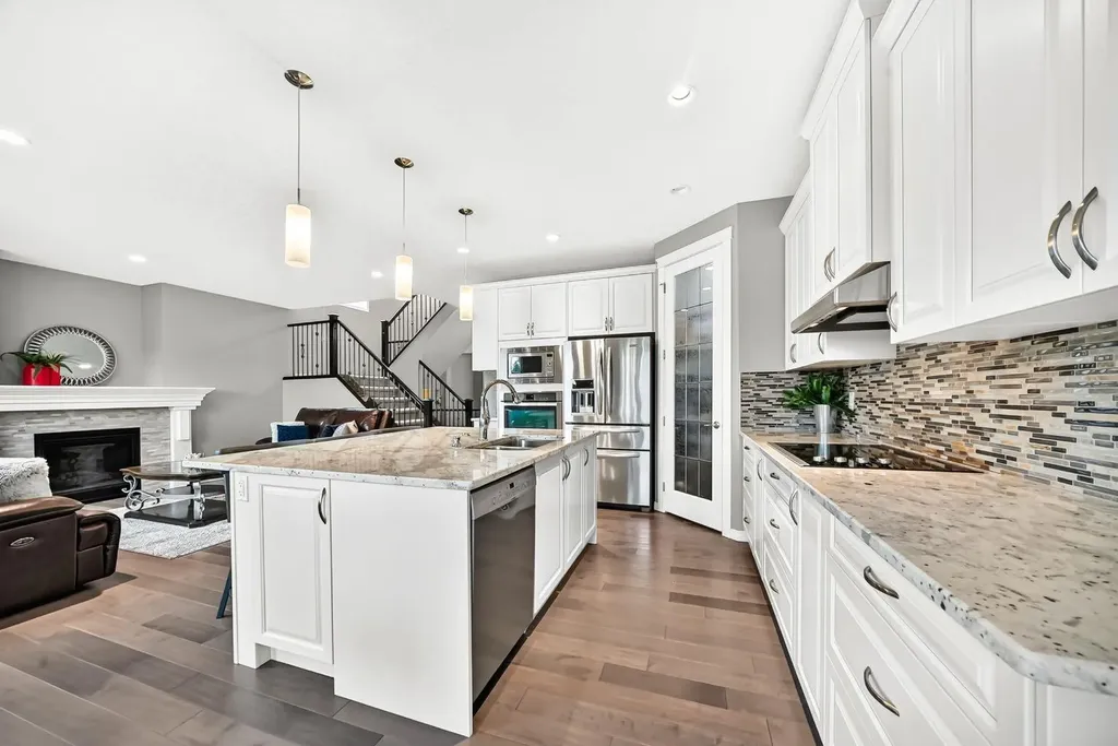 49 Nolanshire Green NW Calgary AB T3R 0P6