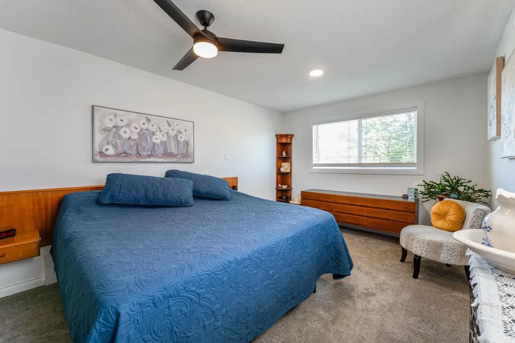 551 Riverside Drive W Drumheller AB T0J0Y2