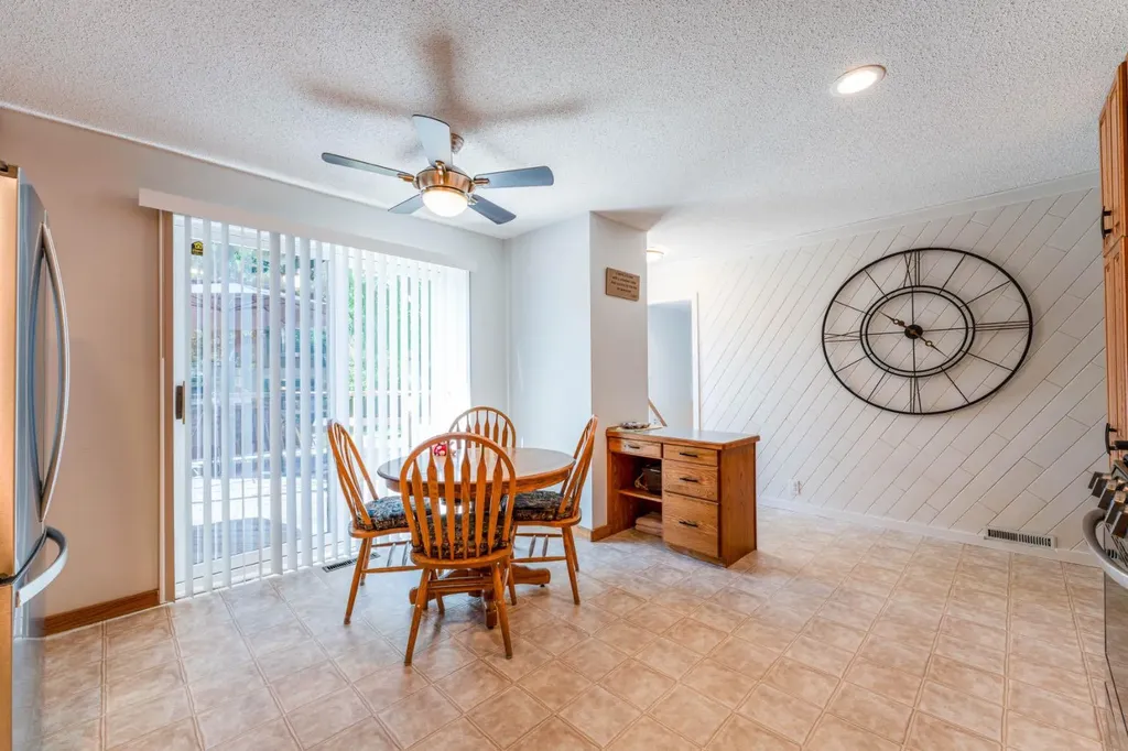 551 Riverside Drive W Drumheller AB T0J0Y2