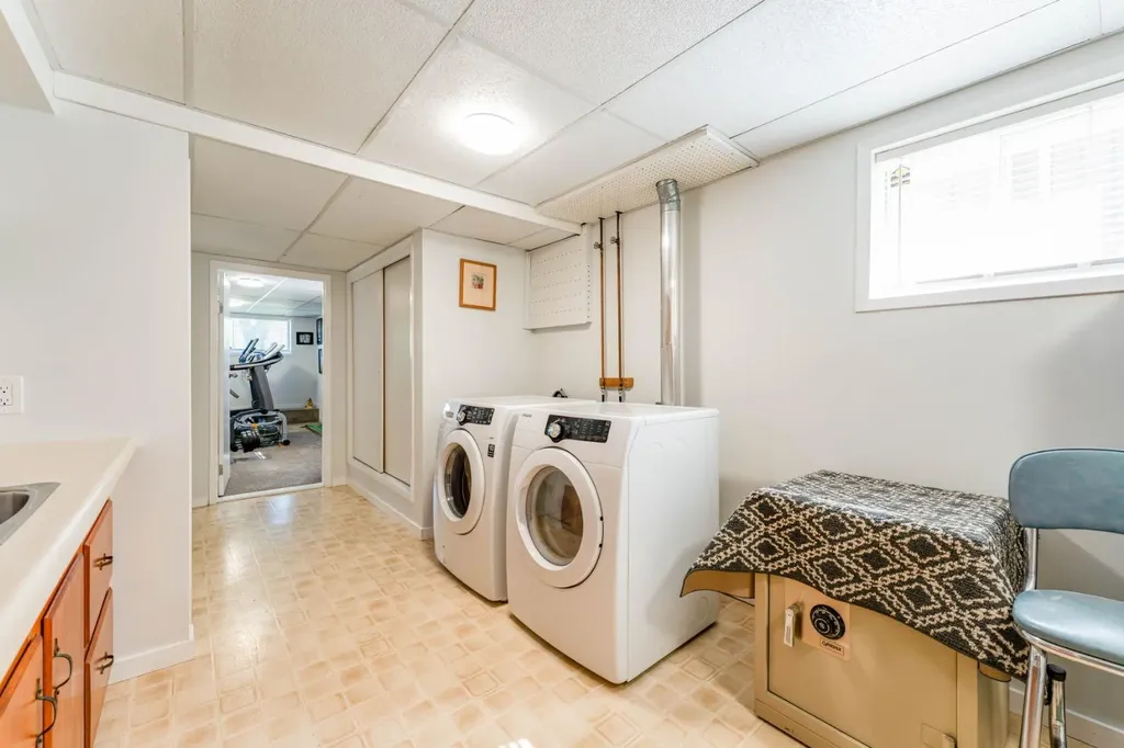 551 Riverside Drive W Drumheller AB T0J0Y2