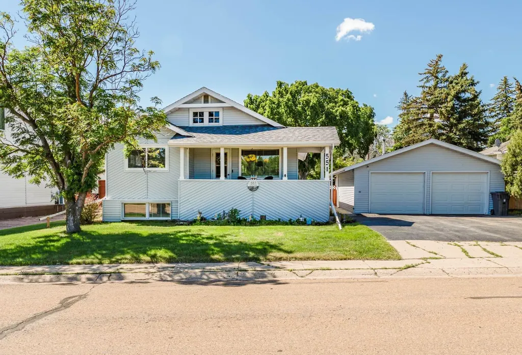 551 Riverside Drive W Drumheller AB T0J0Y2