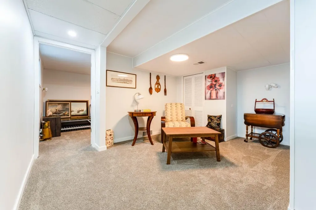551 Riverside Drive W Drumheller AB T0J0Y2