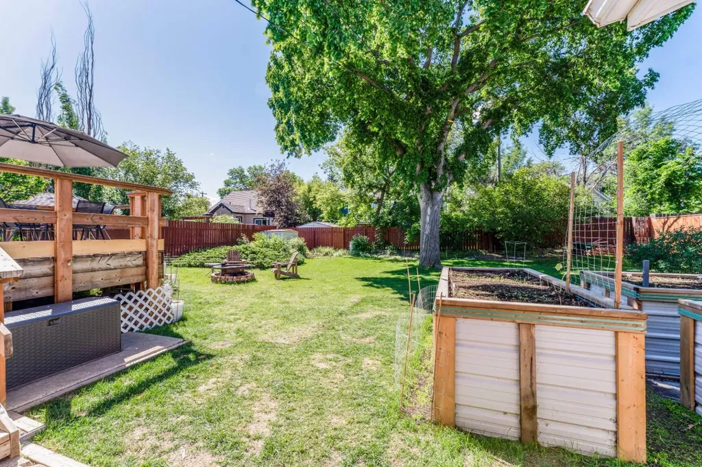 551 Riverside Drive W Drumheller AB T0J0Y2