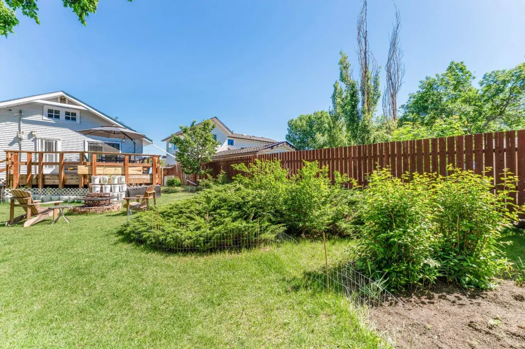 551 Riverside Drive W Drumheller AB T0J0Y2