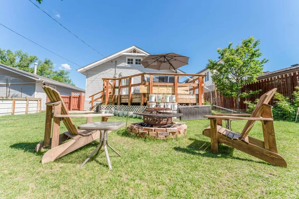 551 Riverside Drive W Drumheller AB T0J0Y2