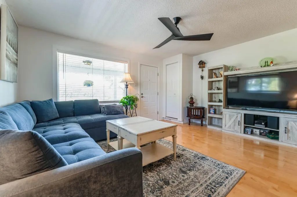 551 Riverside Drive W Drumheller AB T0J0Y2